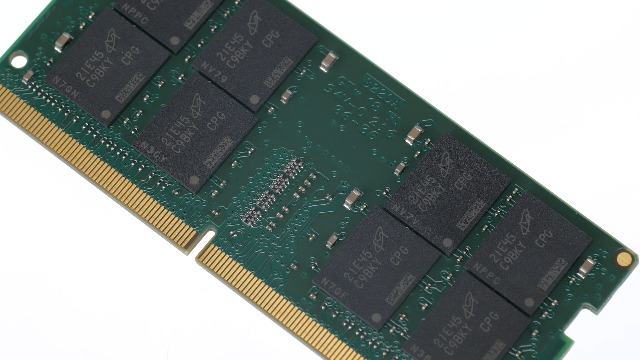 Crucial RAM CT2K32G4SFD8266 Kit da 64GB (2x32GB) DDR4